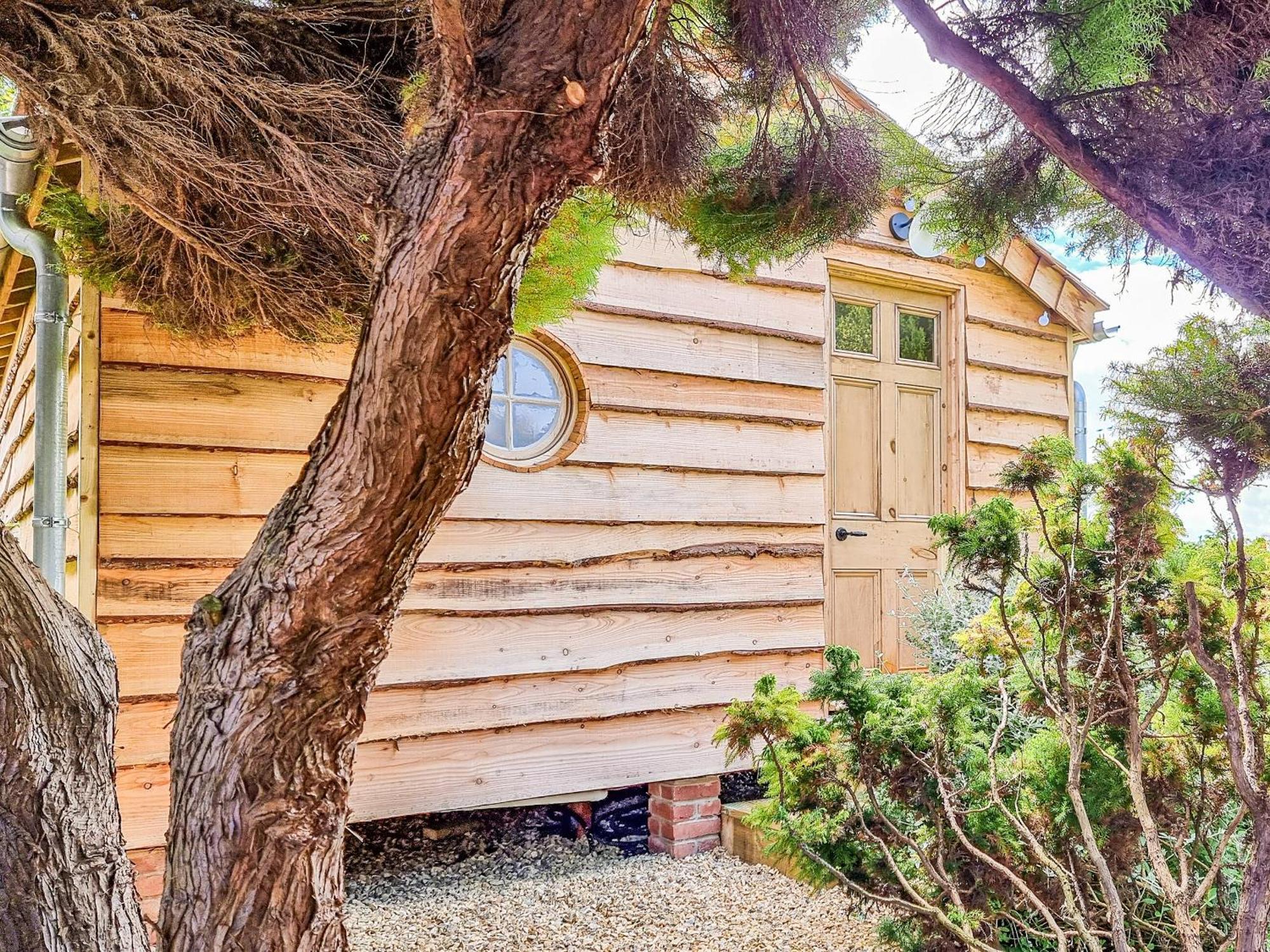 Walnut Lodge Уелс Екстериор снимка